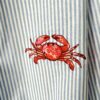 Chemise femme rayée bleue et blanche avec broderies marines colorées (flamant rose, crabe, étoile de mer et coquillages)