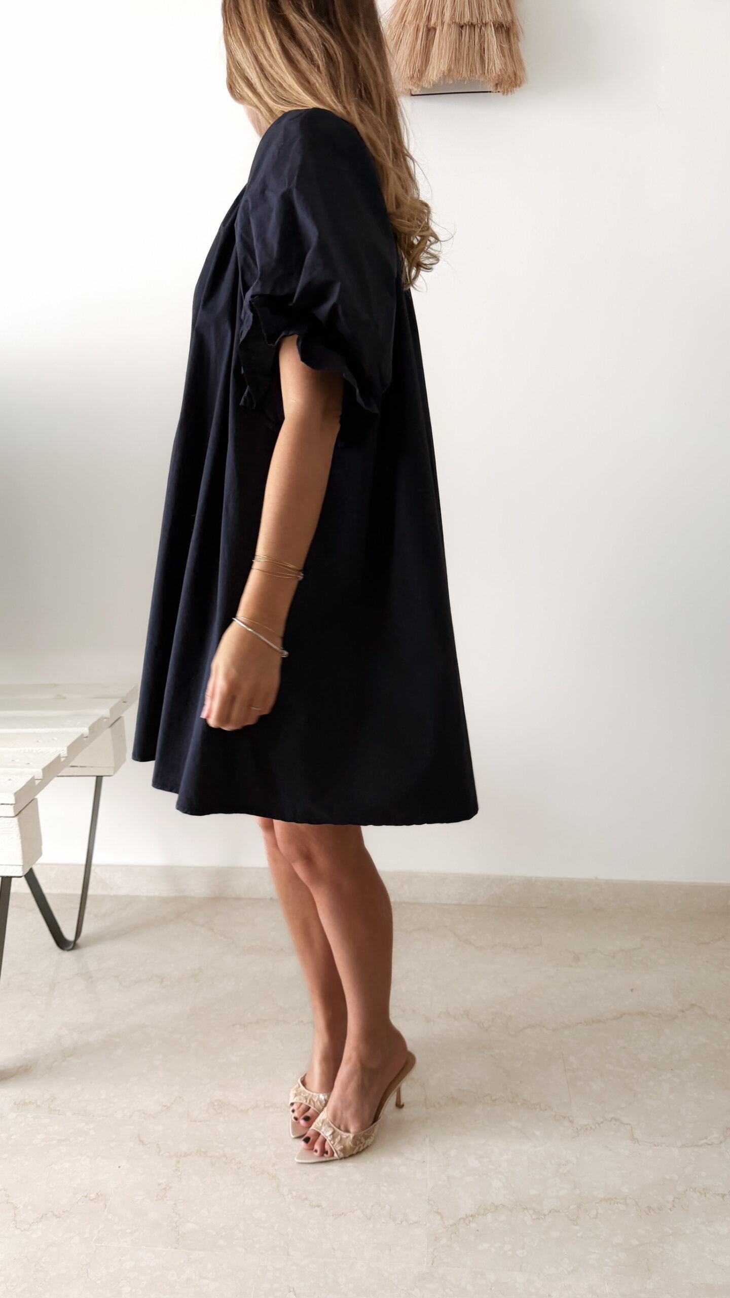 Robe courte en popeline marine à manches bouffantes – Élégance chic femme